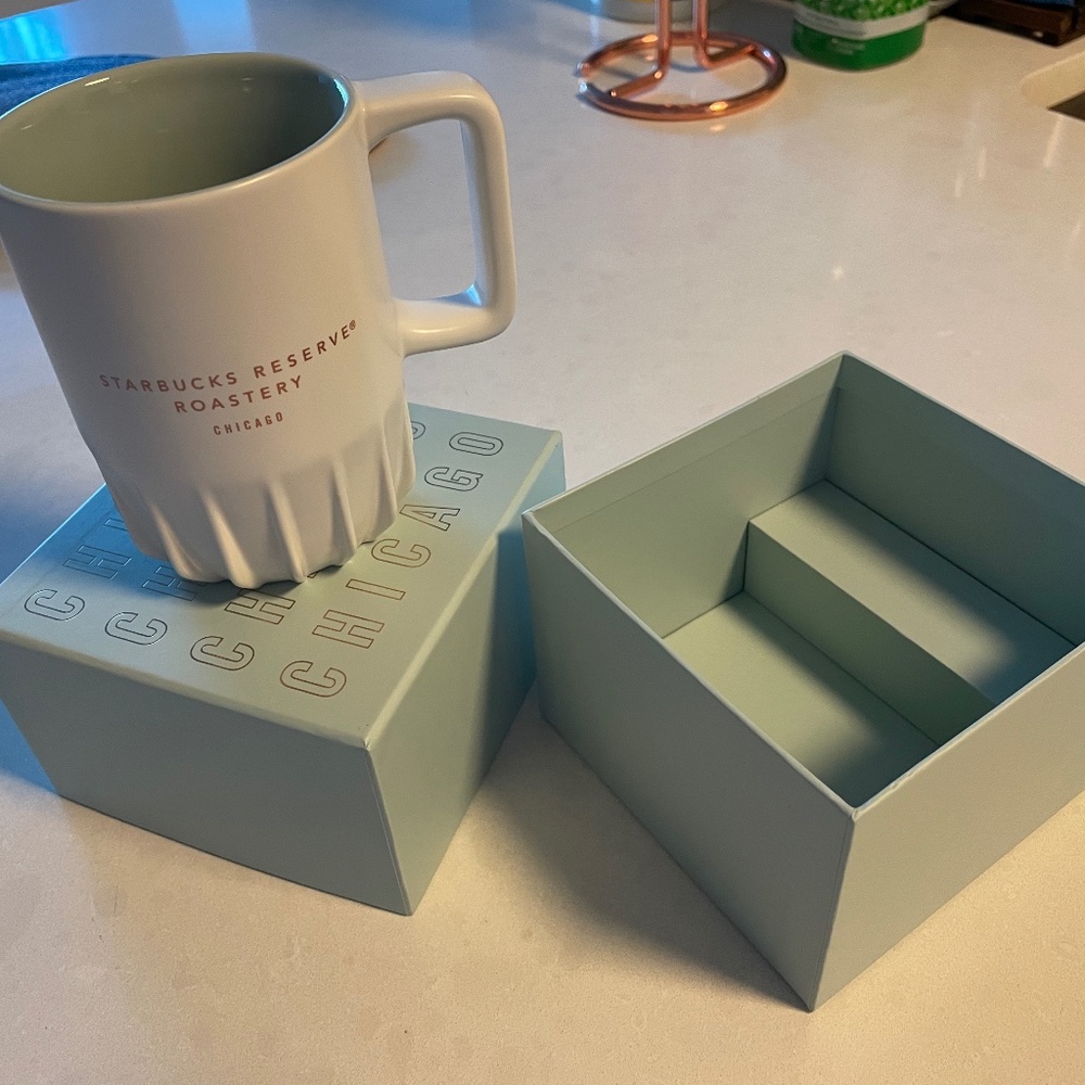 Chicago Starbucks Roastery Limited Mug